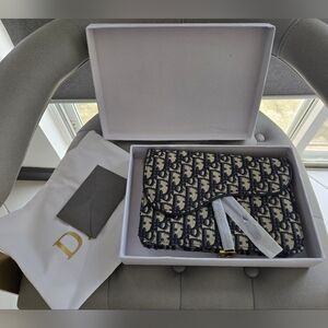 Perfect Crossbody Gift